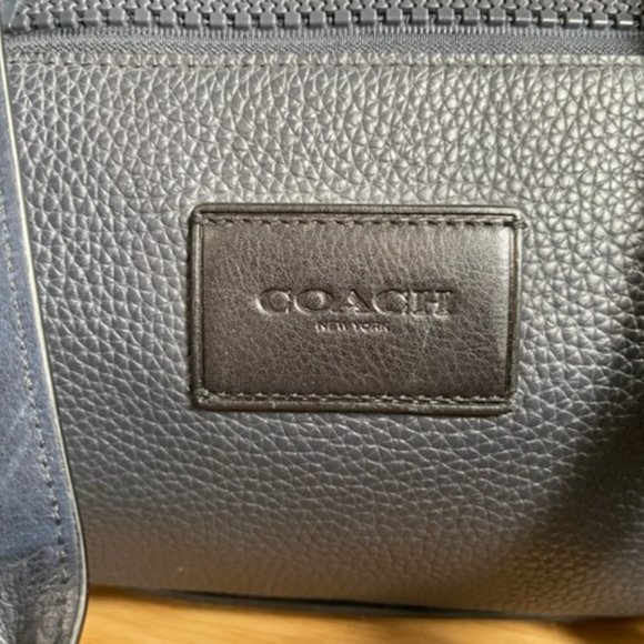 AUTHENTIC Coach Leather Duffle Bag/ Discontinued! - Picture 5 of 5